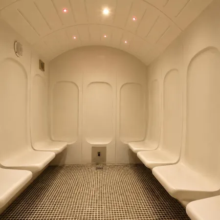 Logis Hotel Center-2