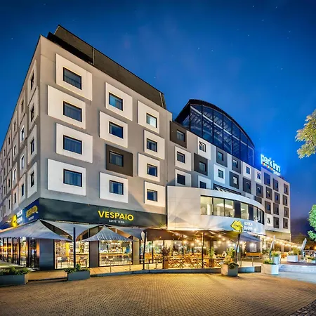 Park Inn By Radisson Danube Bratislava-3