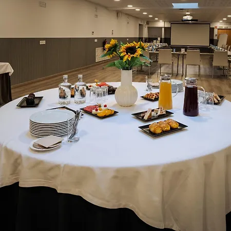 Hotel Crowne Plaza Madrid Airport-2