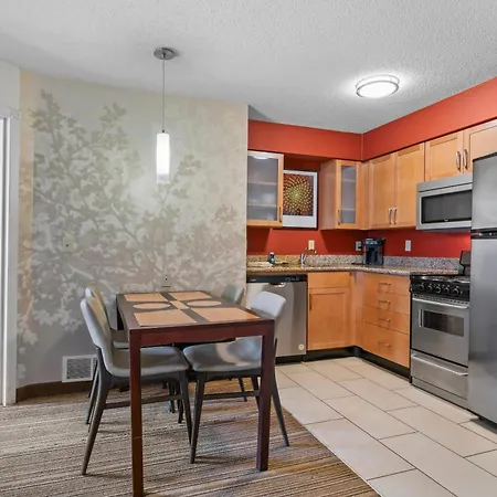 Mainstay Suites Appleton Airport - Fox River Mall Area-3