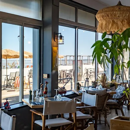 Acadie Saint Victor - Hôtel restaurant -Face mer- Châtelaillon plage-3