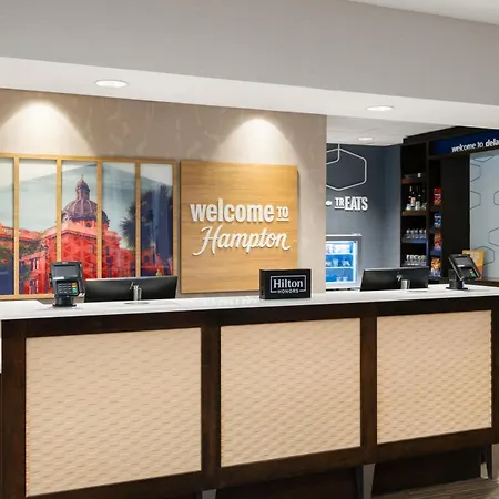 Hampton Inn & Suites - Deland-3