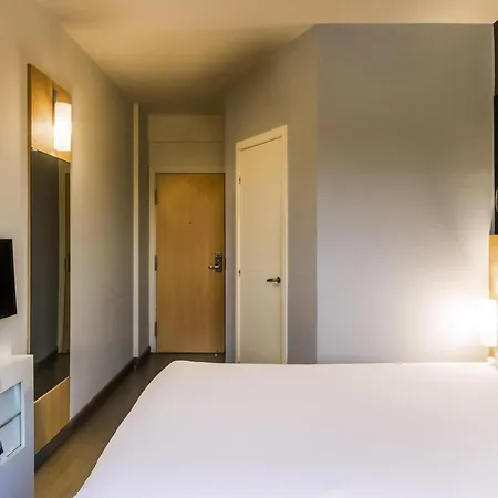 Ibis Uberaba-2