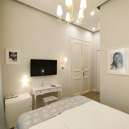 Serenity Boutique Budapest-3
