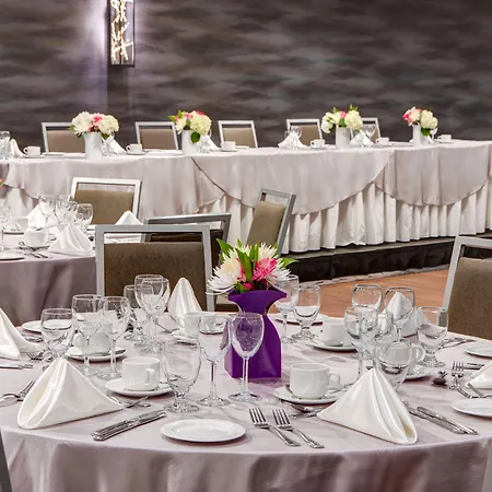 Crowne Plaza Toronto Airport By Ihg-2