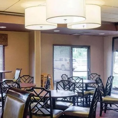 Comfort Suites-2
