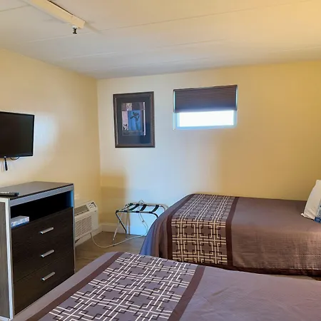 Aquarius Oceanfront Hotel-3