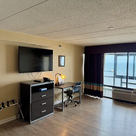 Aquarius Oceanfront Hotel-2