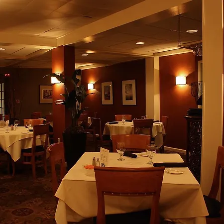 Macaluso'S At The Lantern Lodge-3