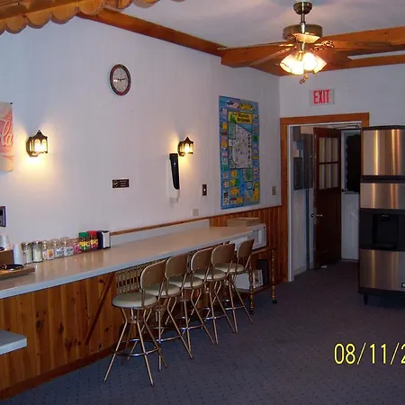 Travelers Inn Motel-2