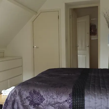 Villa Cornelia Bed & Breakfast-3