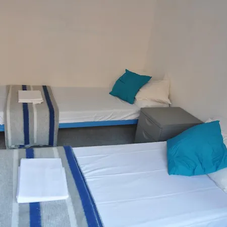 Bedcelona Beach Club & Rooms-3