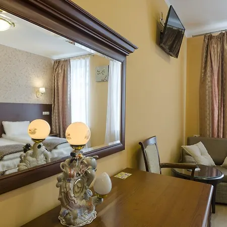 Gogol Park Rooms-3