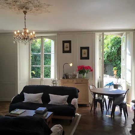Maison Numero Neuf-3