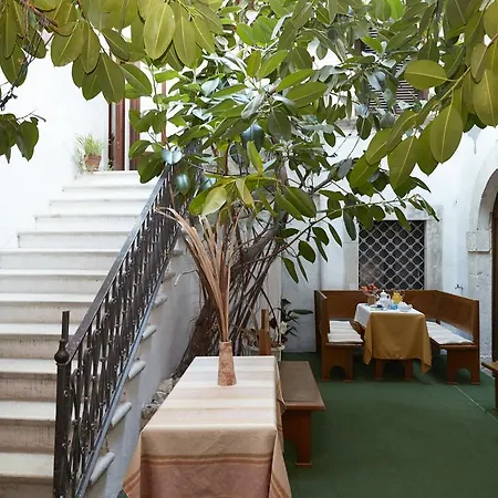 B&B Palazzo Della Torre-3