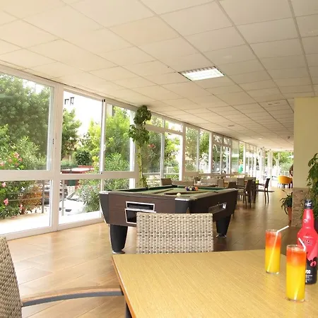 Vistamar Apts-3