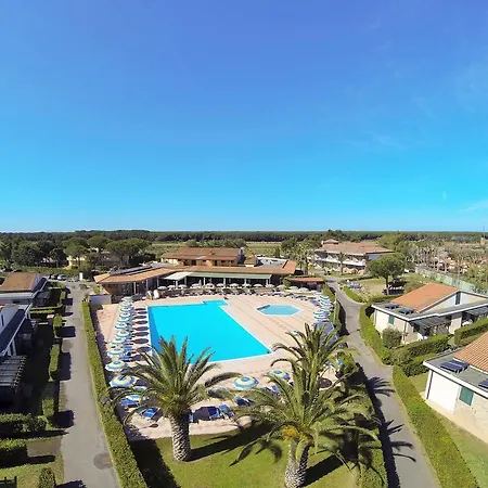 Villaggio Turistico La Cecinella-3