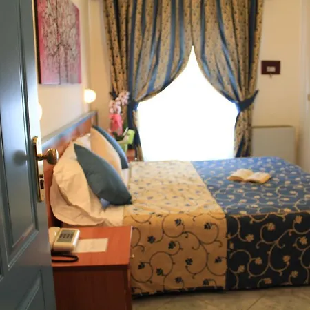 Hotel Paradise-2
