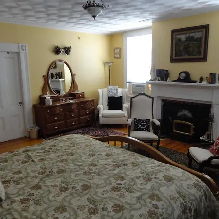 Historic Hill Inn-2