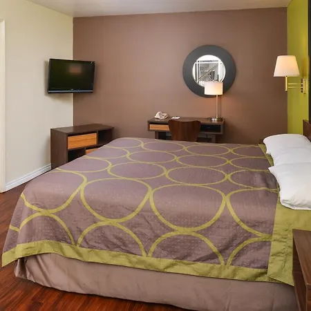 Super 8 by Wyndham Los Angeles/Alhambra-2