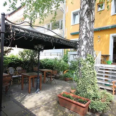 HOTEL EDEN - Am Hofgarten-3