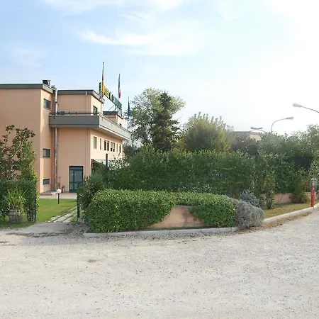 Hotel Laurence-3
