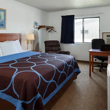 Super 8 By Wyndham Manhattan Ks-3