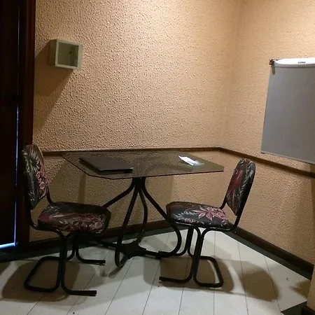 Hotel Free (Adults Only)-2