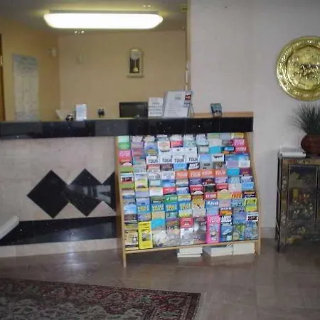Econo Lodge-2