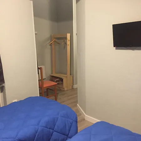 Hostal Rosales-2