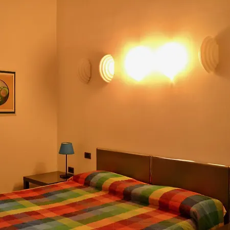 Hotel Italia-2