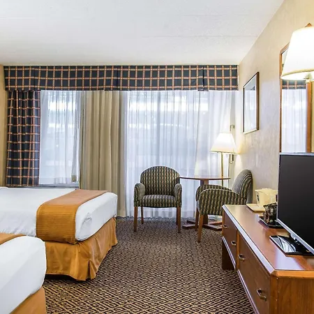 Quality Inn And Conference Center-3