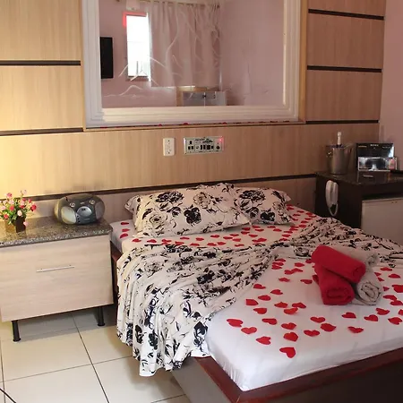 Motel Paradise (Adults Only)-3