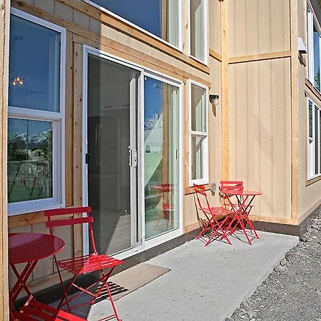 The Vue B&B-3