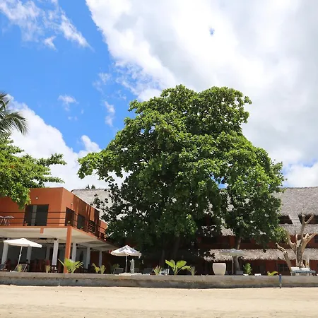 Nosy Lodge-2