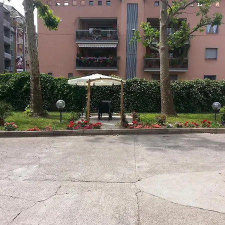 Hotel Garden-2