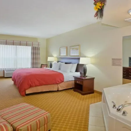 Country Hearth Inn Iron Mountain-3