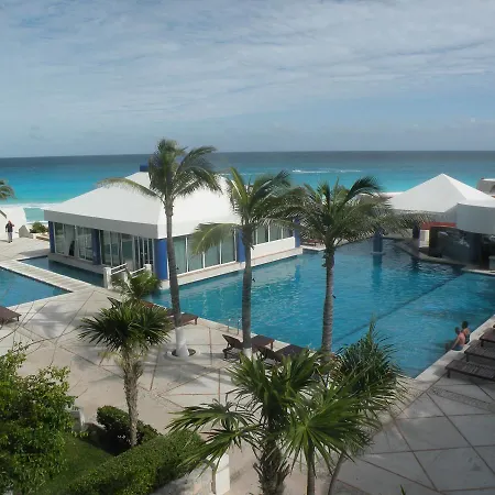 Cancun Beach Aparthotel By Solymar-2