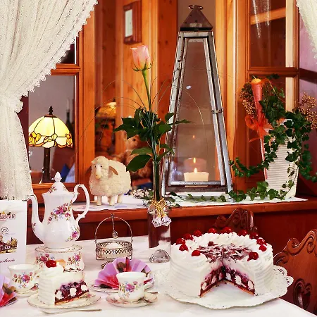 Waldcafe Hotel Restaurant-3