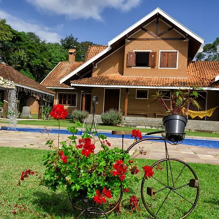 Pousada Casa Da Colina-3