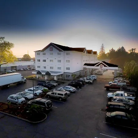 Portland Suites Airport East-2