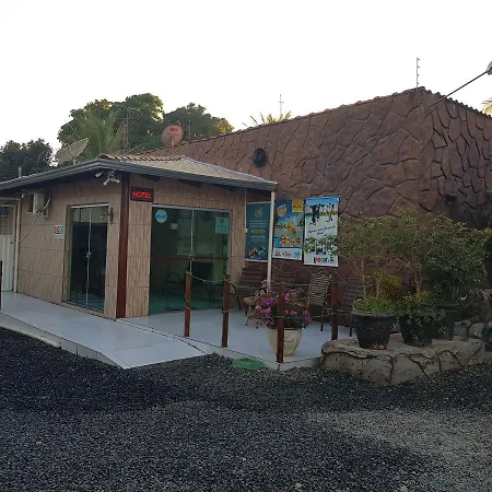 Camping Clube e Pousada Novilha de Ouro-3