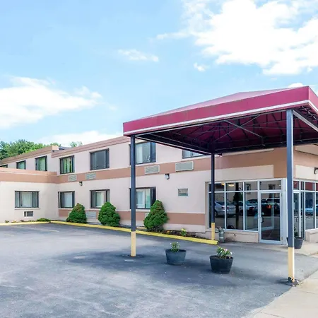 Super 8 By Wyndham Watertown/Cambridge/Boston Area-2