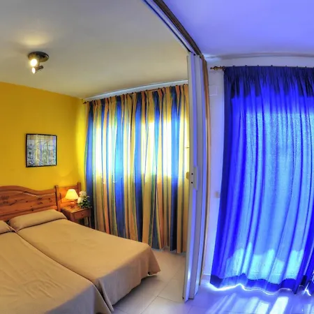 Apartamentos La Mirage-3