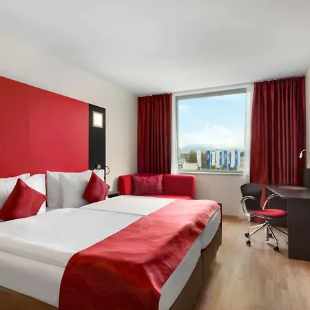 Ramada Encore By Wyndham Geneva-2