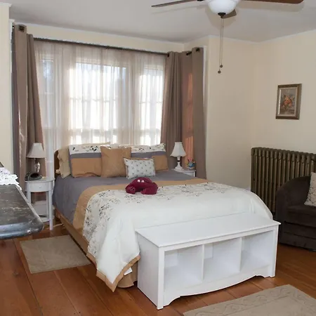 Candlebay Inn-3