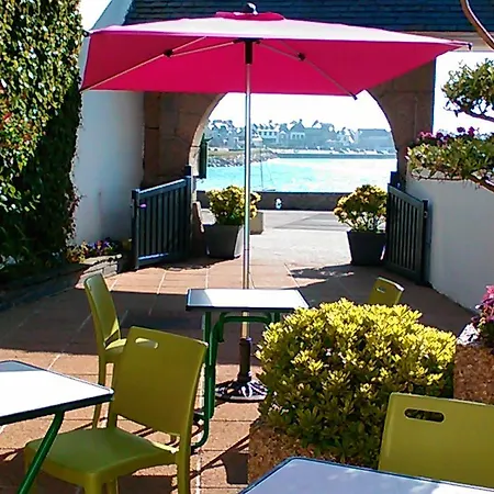Logis Hotel Bellevue-2