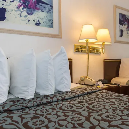 Thunderbird Beach Hotel-2
