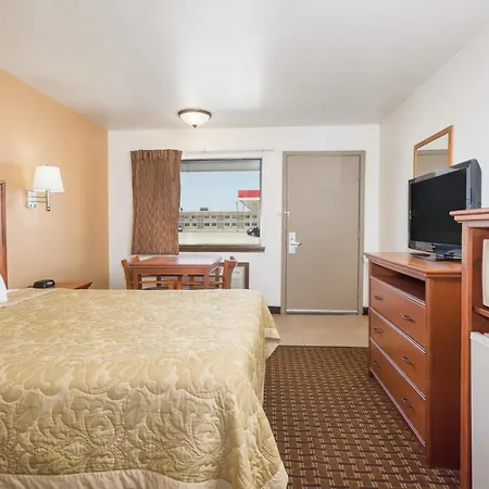Super 8 By Wyndham Goodland-3