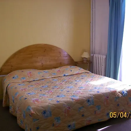 Hotel De Paris Et Des Voyageurs-3